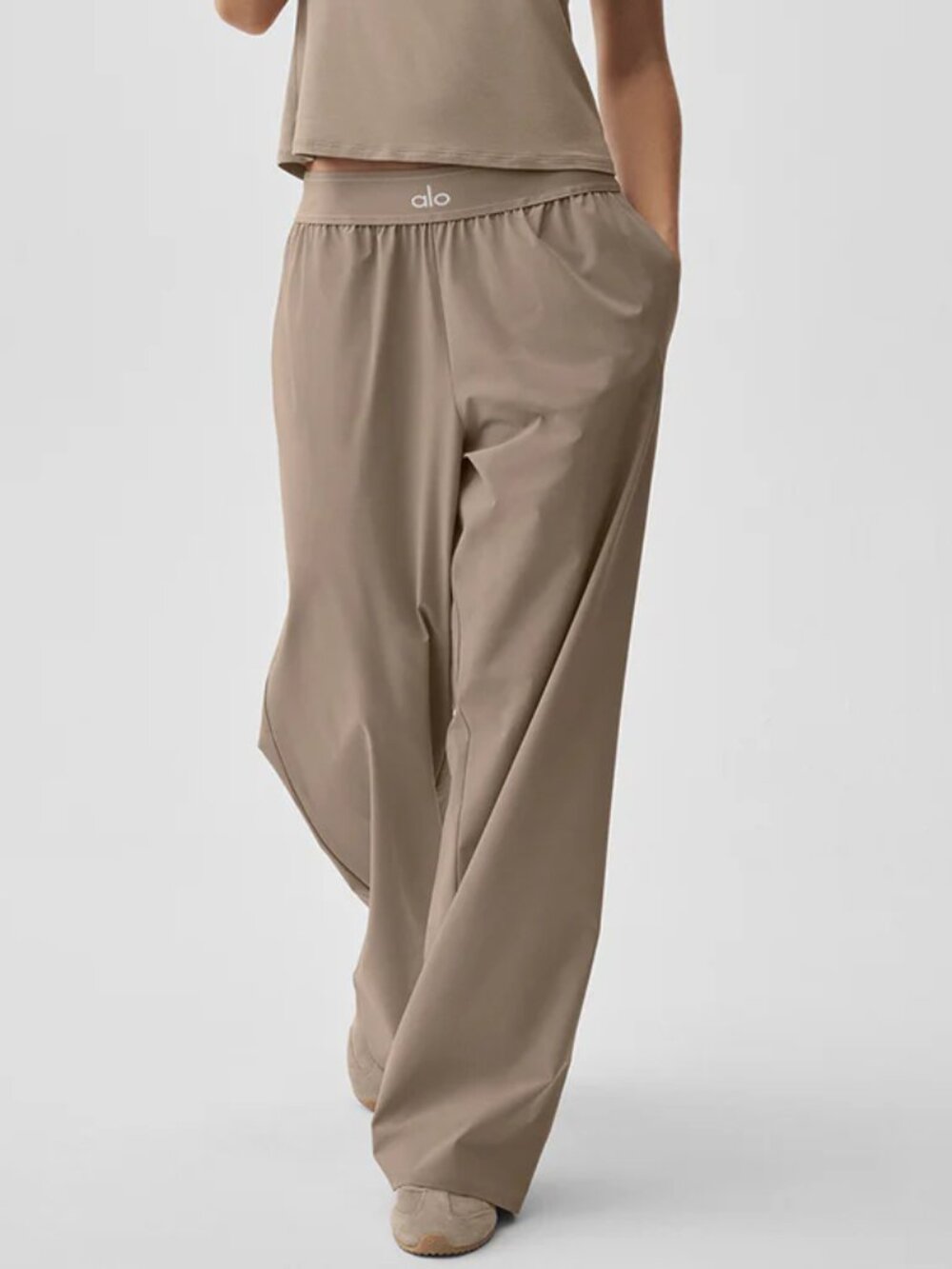 NWT ALO Yoga Suit Up Trouser Gravel Size S | Regular 30"  ✈📦 Quiet Luxury